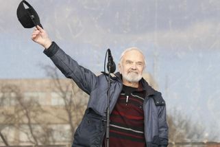 Na Letnou na Mináře. Ale pěkně za své. Kvůli našim vnukům, říkali starší účastníci